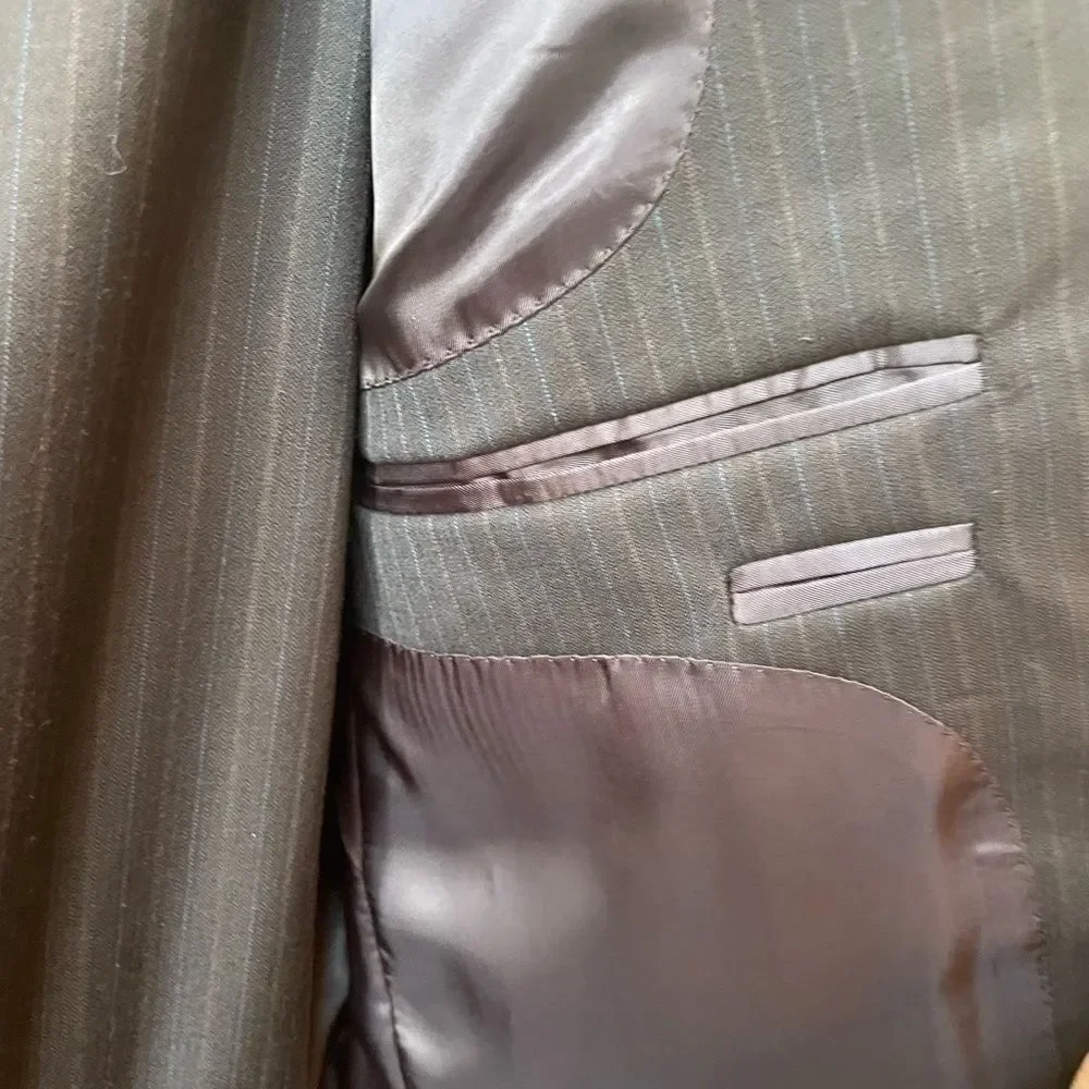 Navy Blue Pin Stripe Jos. A. Bank Signature Collection Suit 100% Wool 40R NWT